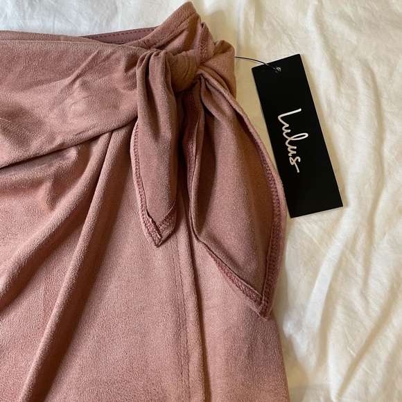 Lulu’s wrap skirt size large dusty rose - Picture 2 of 7